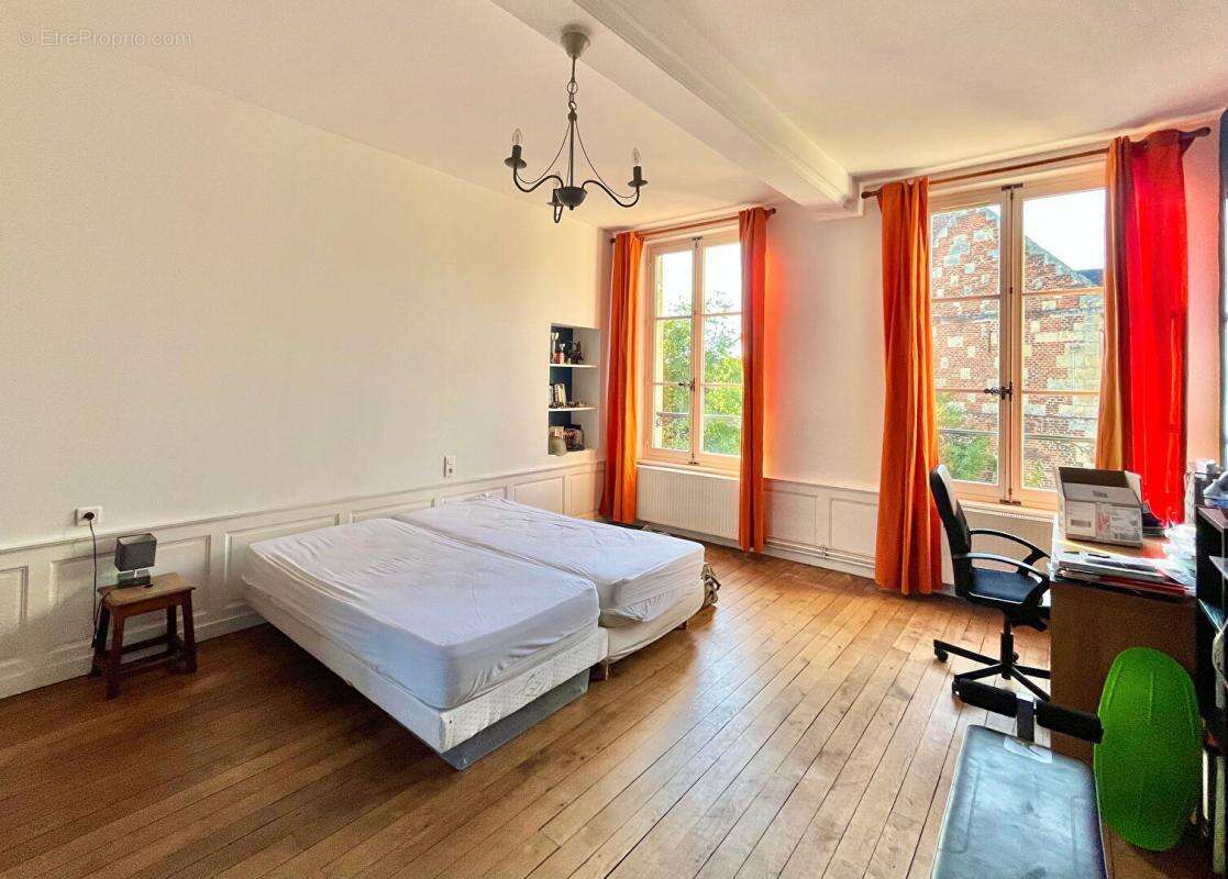 Maison de Maître :10 pièce(s) 288 m2 - Terrain 959m² - photo 13