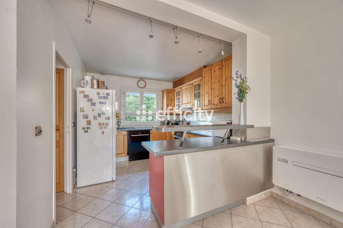 Maison à MERY-SUR-OISE