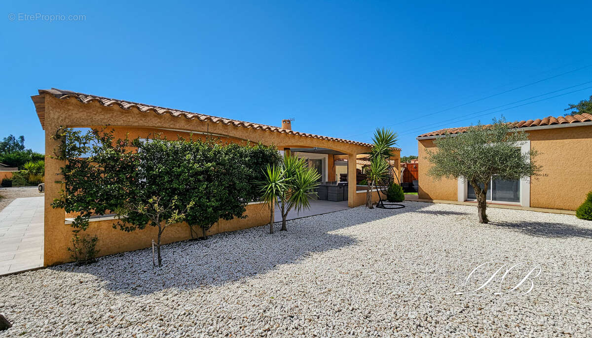 Maison à CASES-DE-PENE