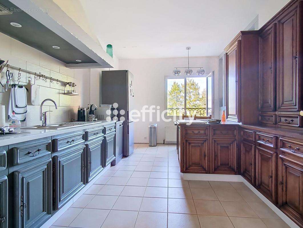 Maison à ROCHECORBON