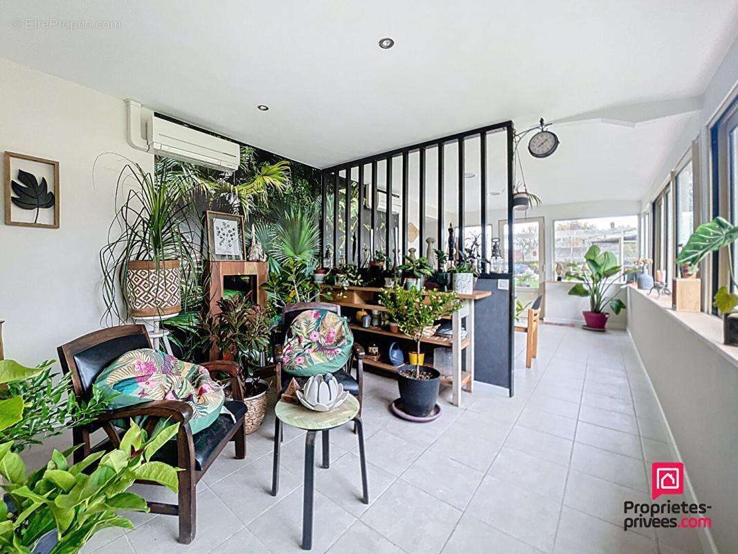 Maison à LE MELE-SUR-SARTHE