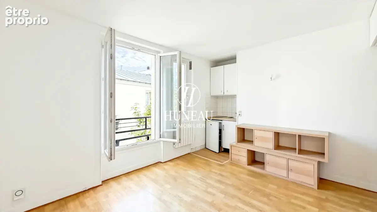 Studio en etage avec ascenseur et metro au pied de l'immeuble - photo 3
