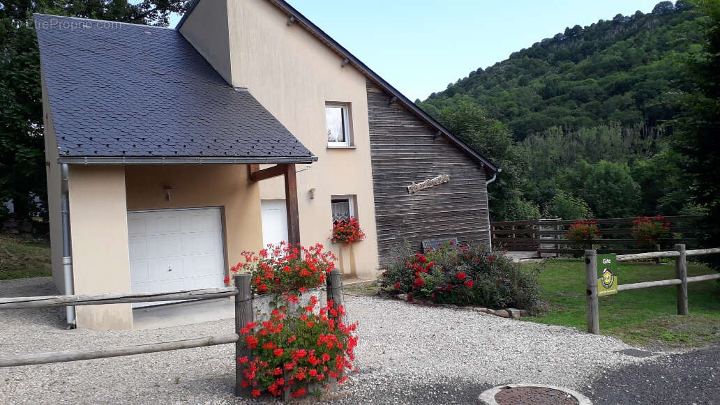 Maison à SAINT-CHELY-D'AUBRAC