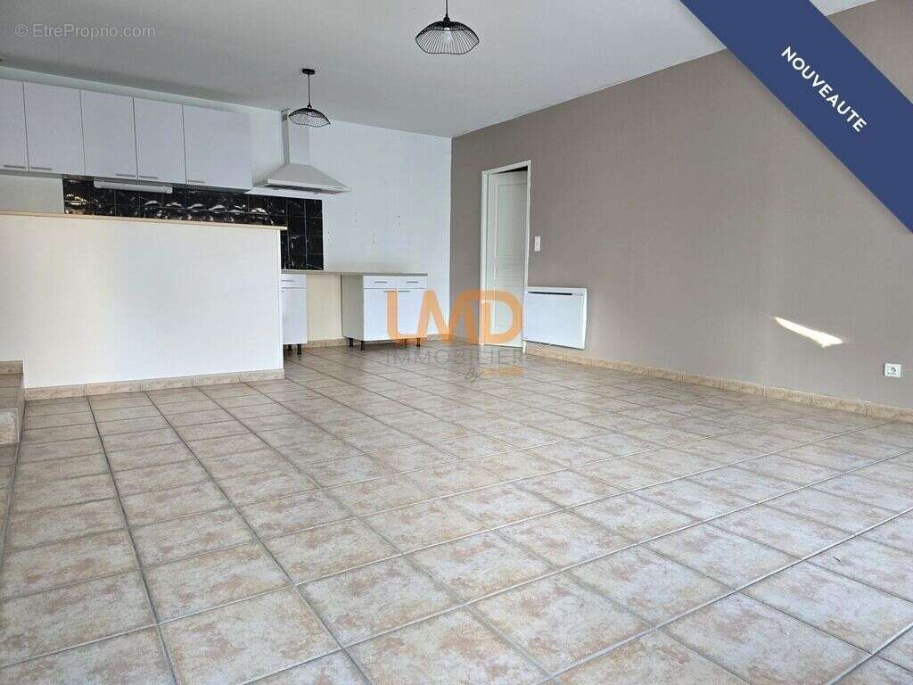 Maison à SAINT-SATURNIN-LES-AVIGNON