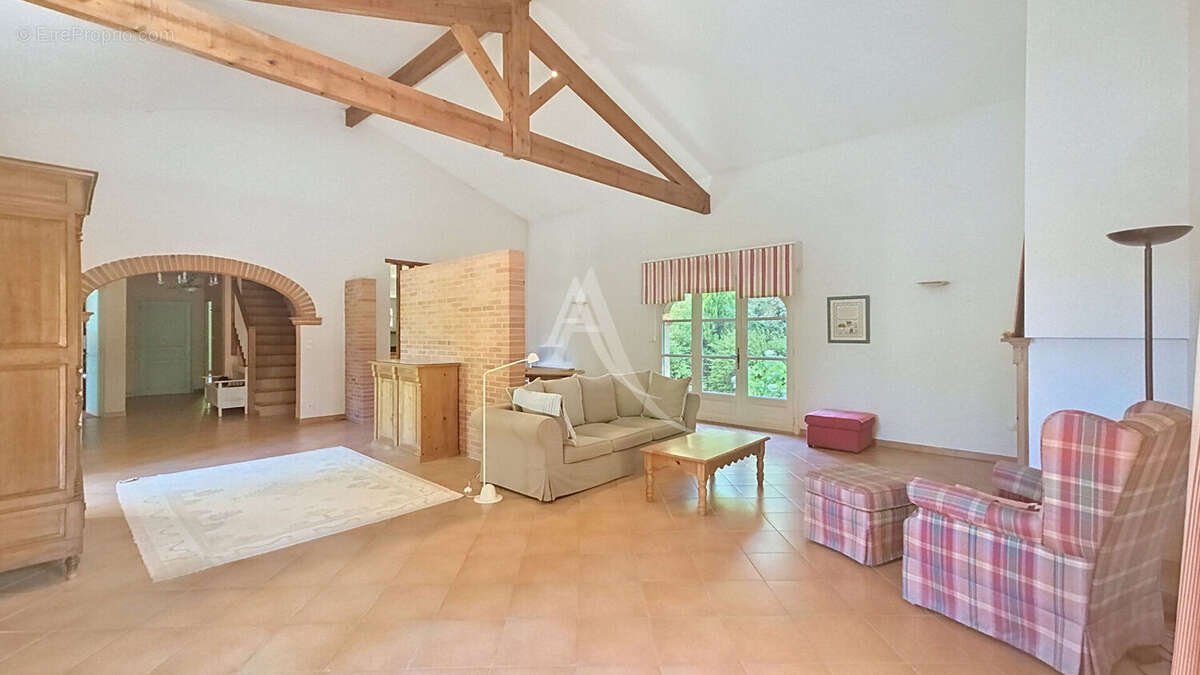 Montastruc la Conseillère, villa T8 avec piscine - photo 6