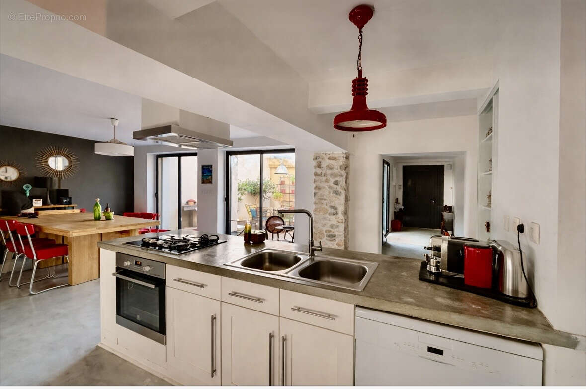 Maison à MONTELIMAR