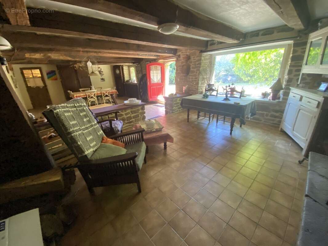 Maison à LANGUIDIC