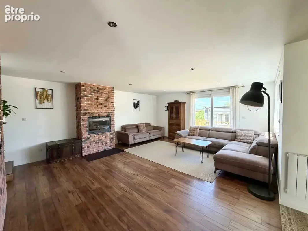 Cournon-d’Auvergne : Maison de 150m², 4 chambres et dépendance. - photo 7