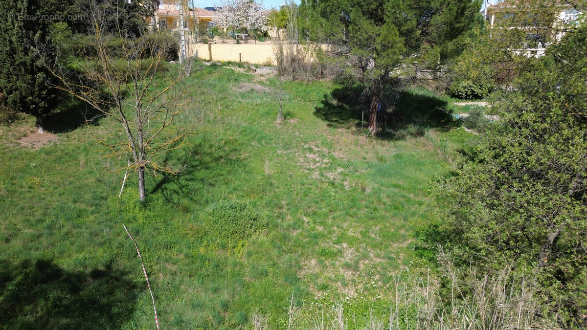 Terrain à PUILACHER