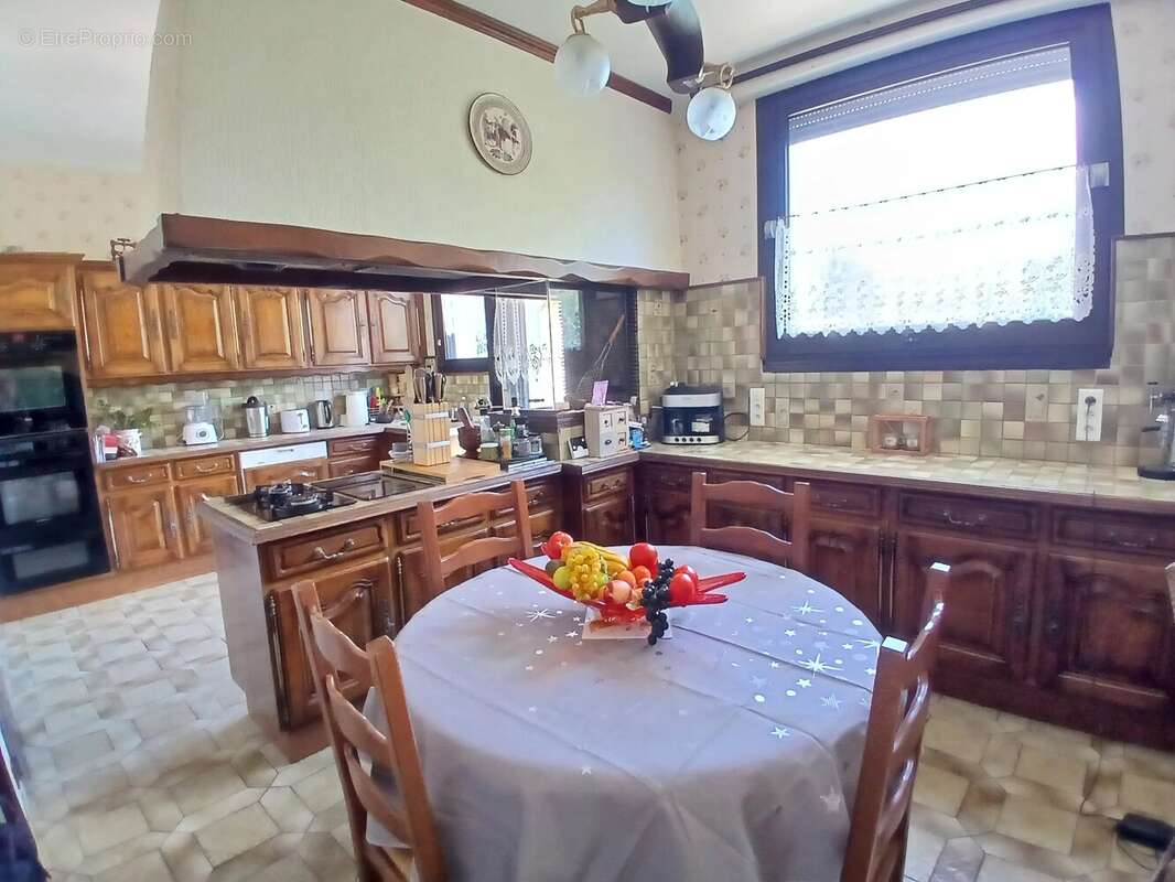 Magnifique maison au coeur de Cognac, avec piscine et garage. - photo 4