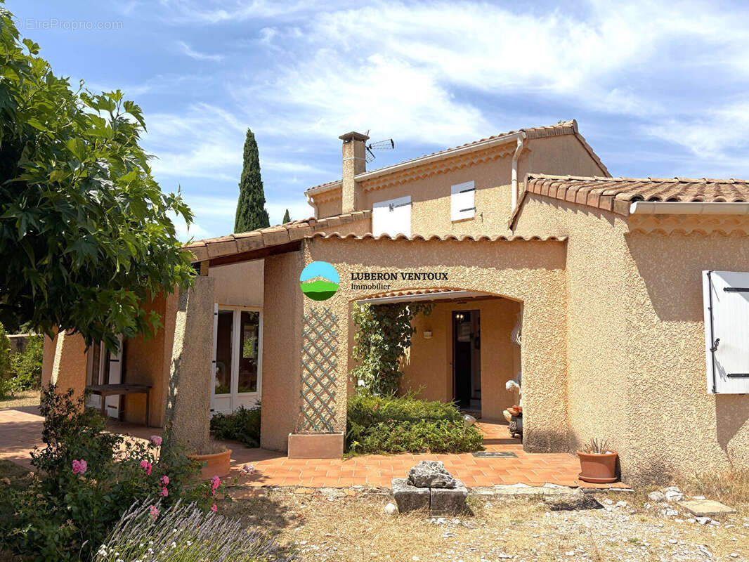À vendre à Bedoin maison de 123 m² sur 1000 m² - photo 2