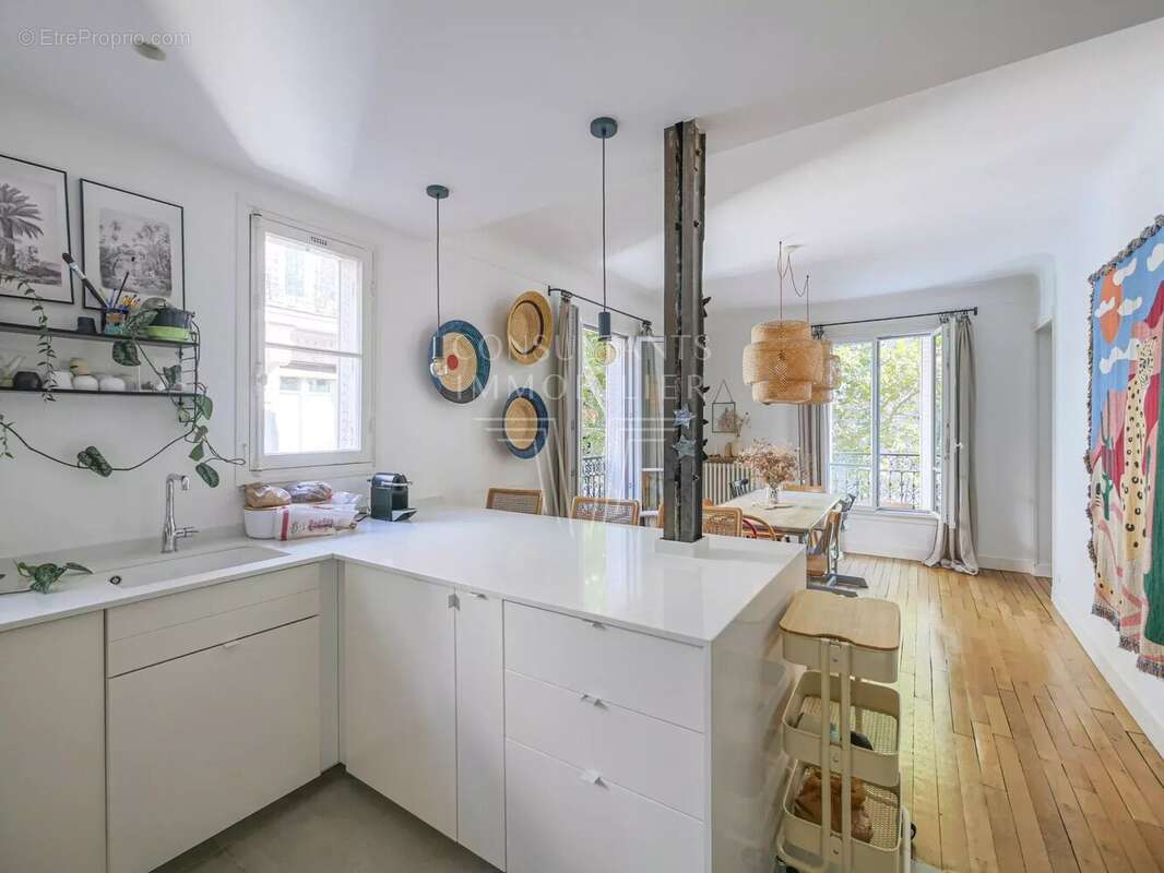 Appartement à PARIS-16E