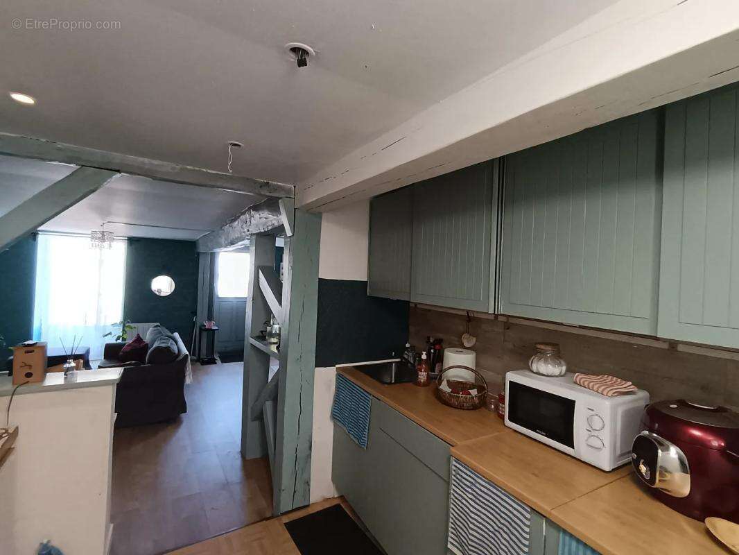 Maison à SAINT-CYR-SUR-MORIN