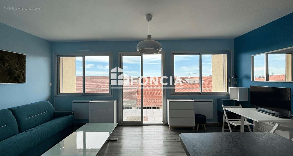 Appartement à MEYZIEU