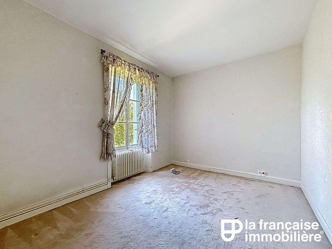 Maison 8 pièces de caractère de 160 m², Sacrés Coeurs. - photo 3