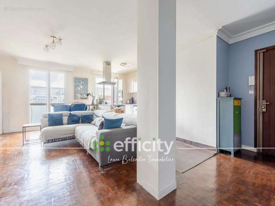 Appartement à SAINT-MAUR-DES-FOSSES