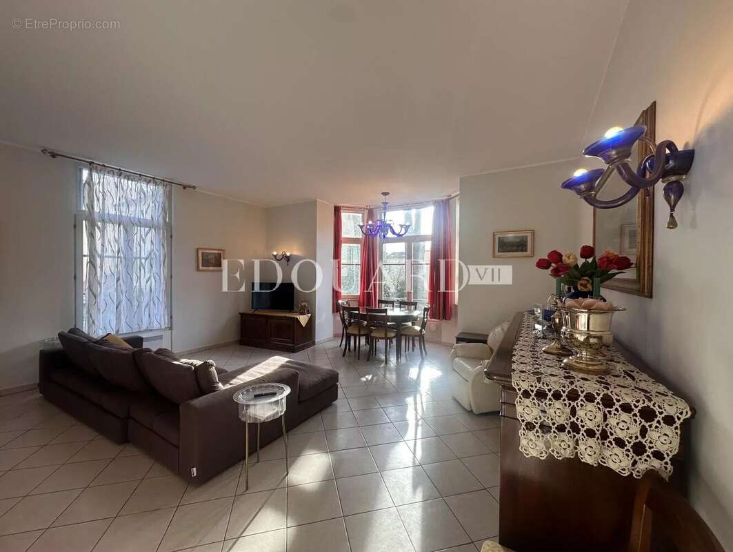 Appartement à MENTON