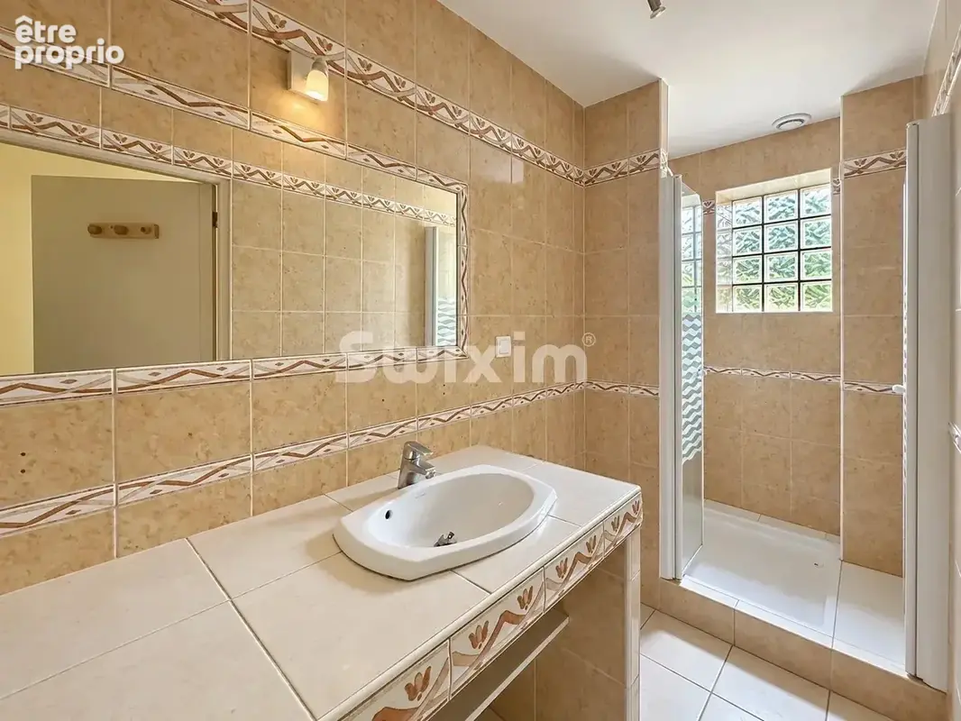 Richerenches – maison de village à rénover avec terrasse de 50 m² - photo 10