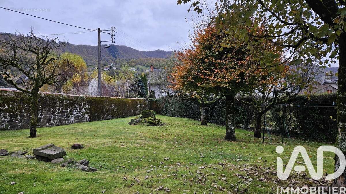 Photo 3 - Appartement à VIC-SUR-CERE