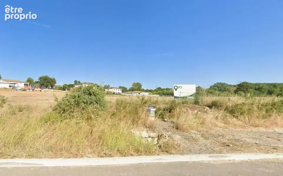 Photo Terrain à La Calmette au prix de 98 900€