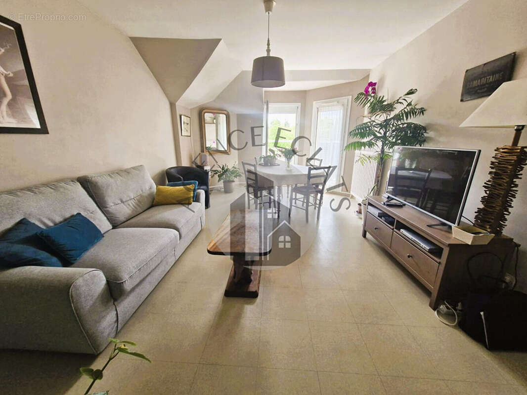 Appartement à BAILLY-ROMAINVILLIERS