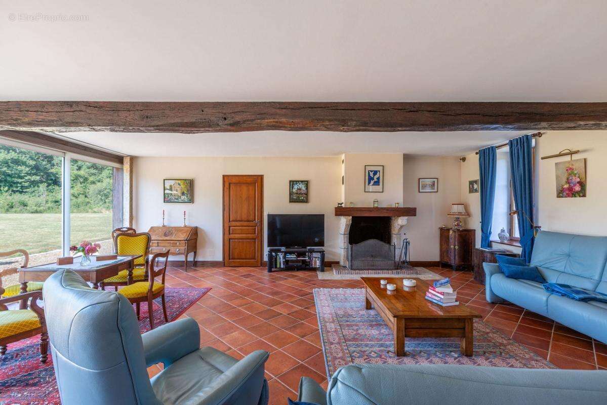 Maison à COUDDES
