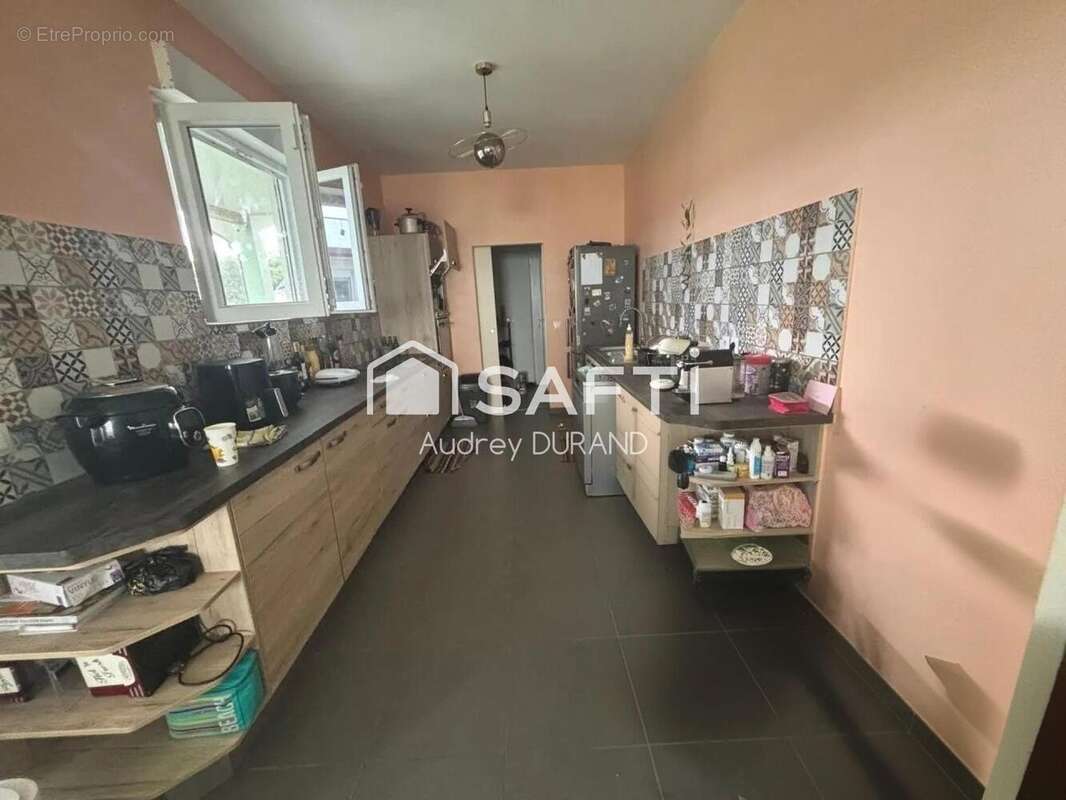 Photo 4 - Maison à REMIRE-MONTJOLY