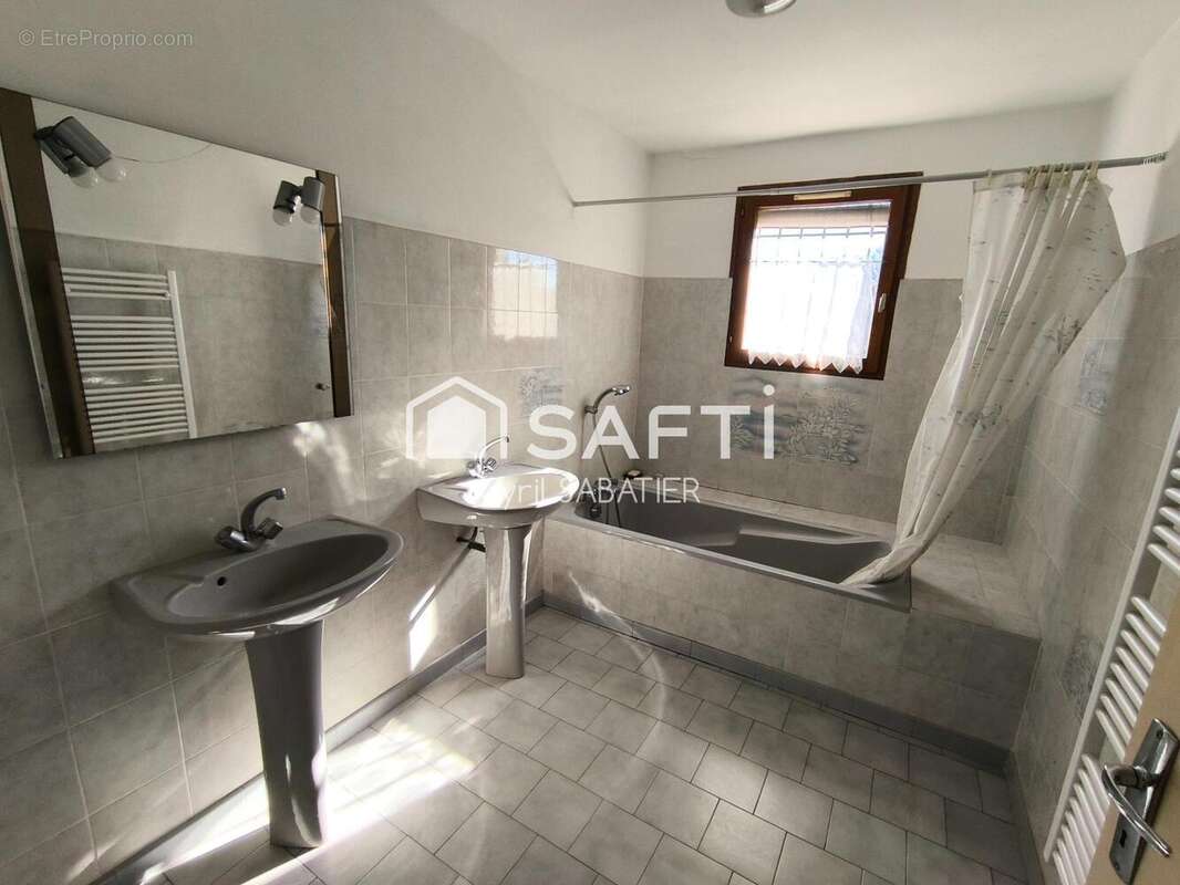 Photo 6 - Maison à NISSAN-LEZ-ENSERUNE