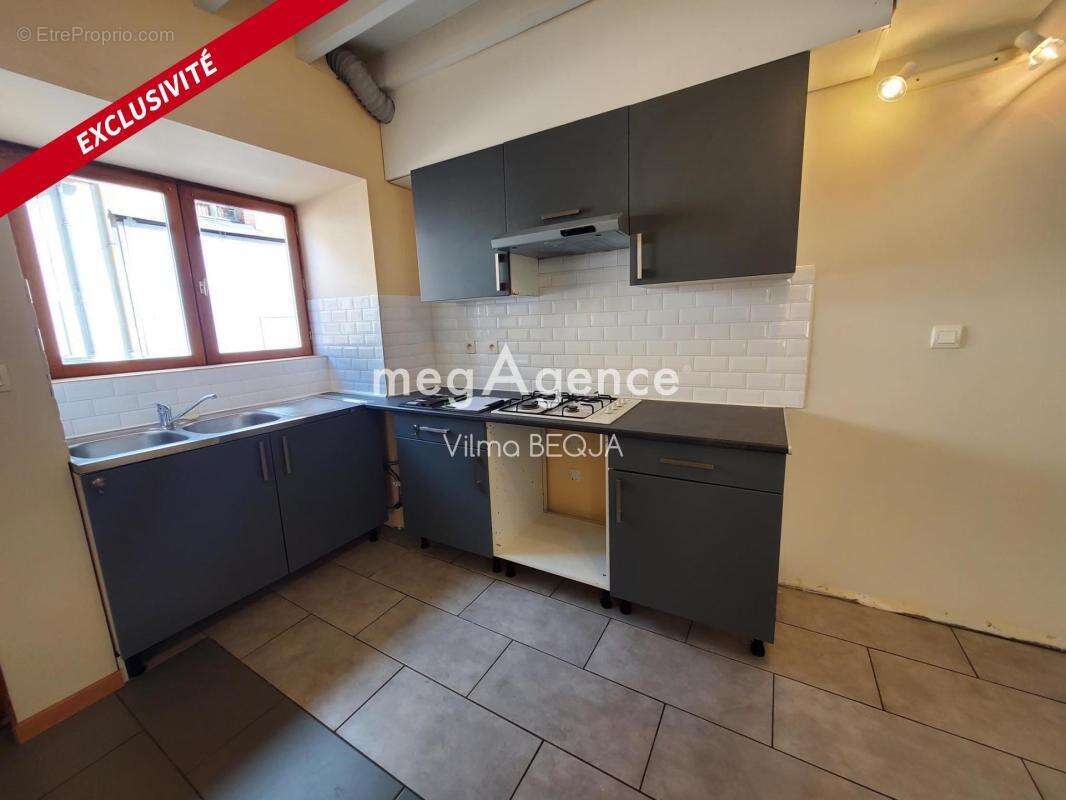 Appartement à VILLENEUVE-L'ARCHEVEQUE