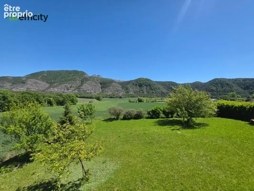 Maison 8 pièces 245 m² à vendre à Marcoux (04420) - photo 2