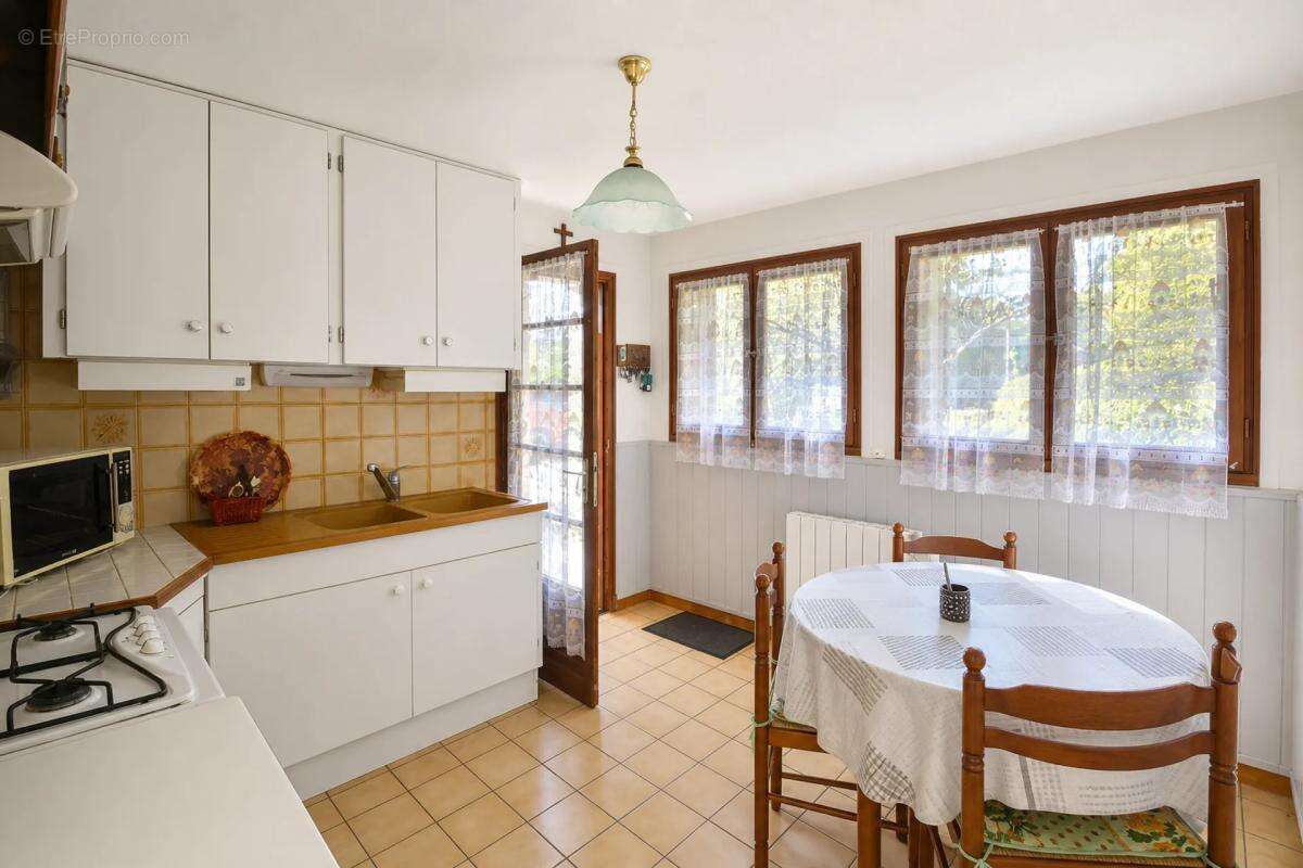 Maison spacieuse avec appartement à Pont-du-Casse - photo 10