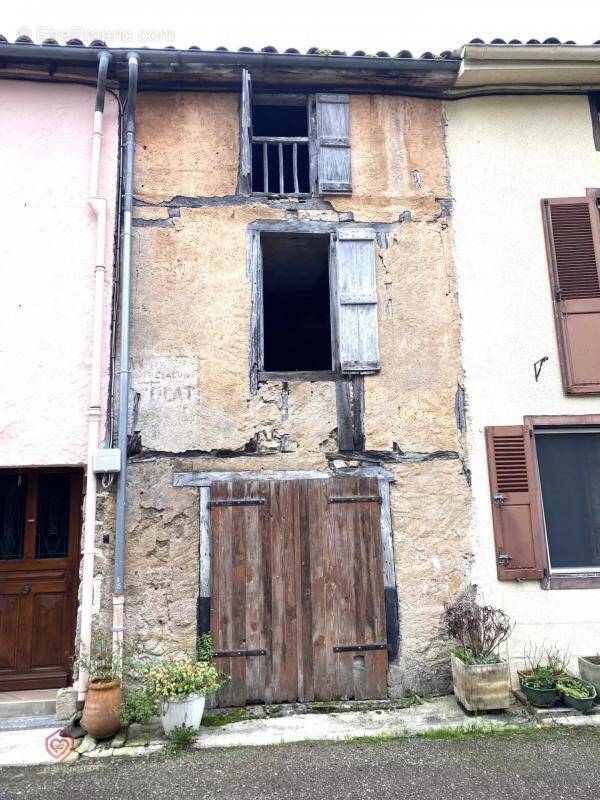 Appartement à LESCURE