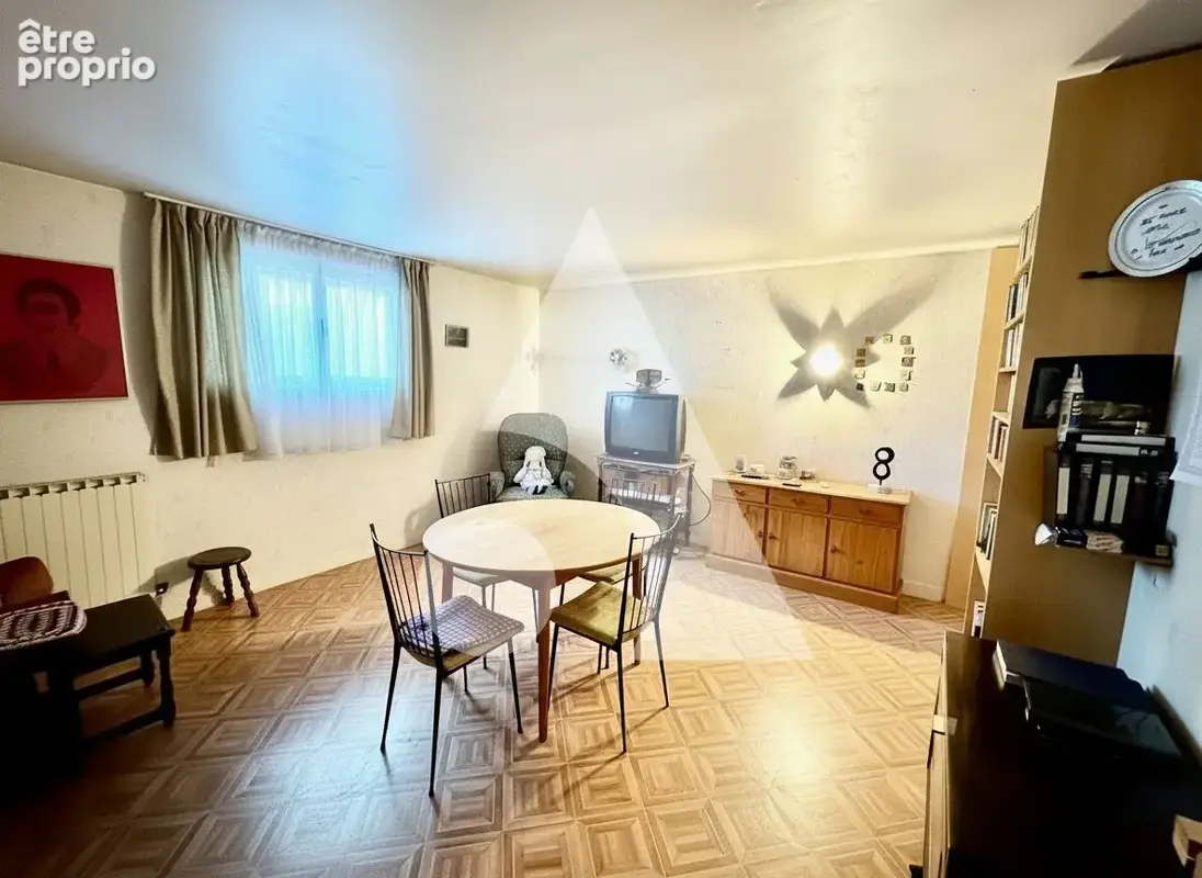Maison familiale à NEUFCHATEAU - secteur calme et résidentiel - photo 3