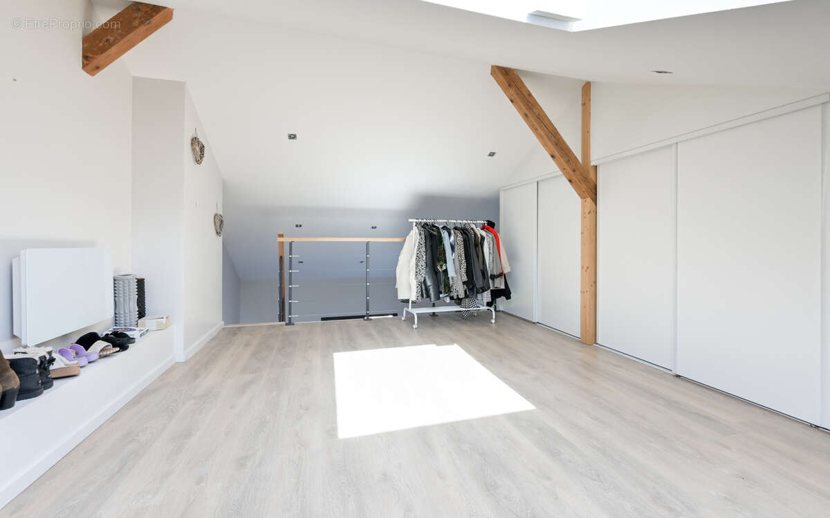 Maison à CHAMPAGNE-AU-MONT-D&#039;OR