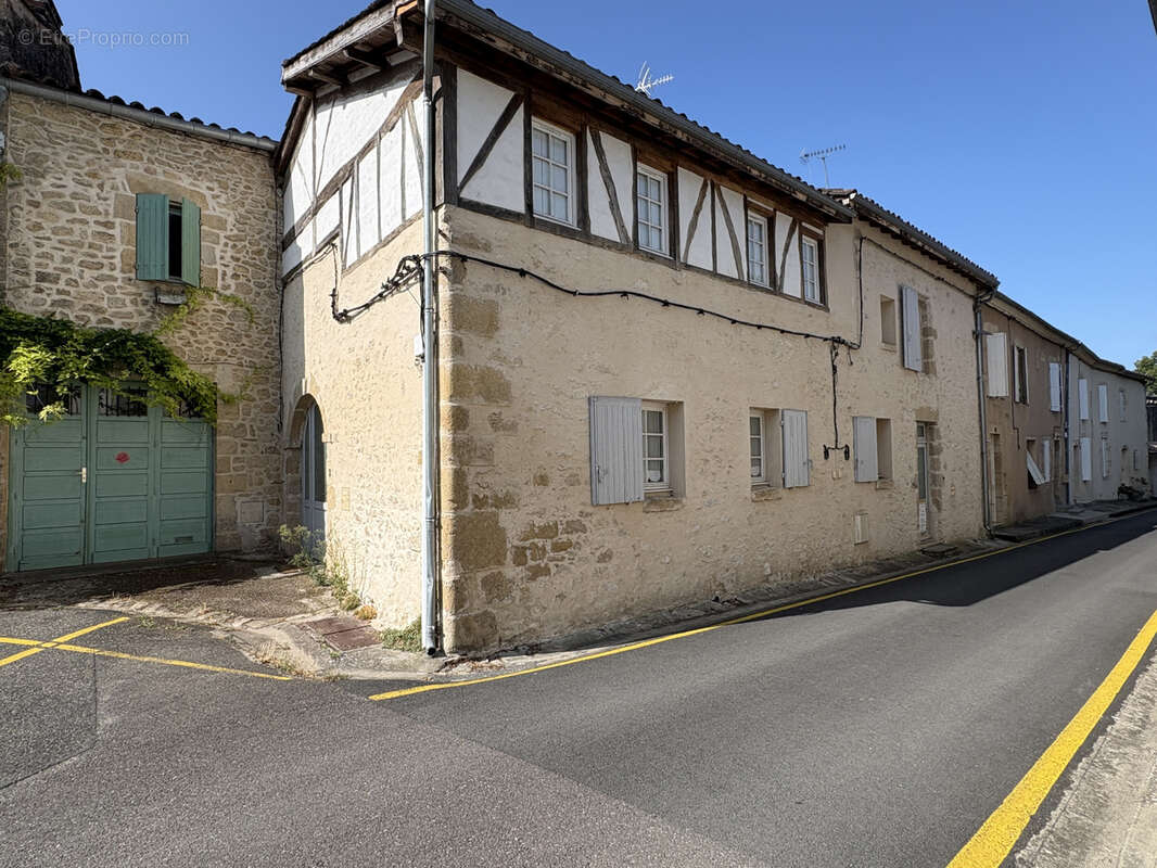 Maison à SAINT-MACAIRE