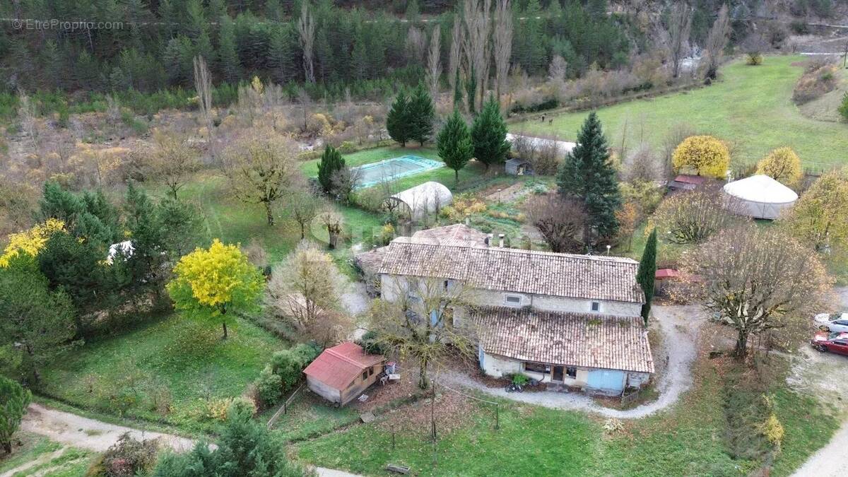 Maison à SAINT-BENOIT-EN-DIOIS