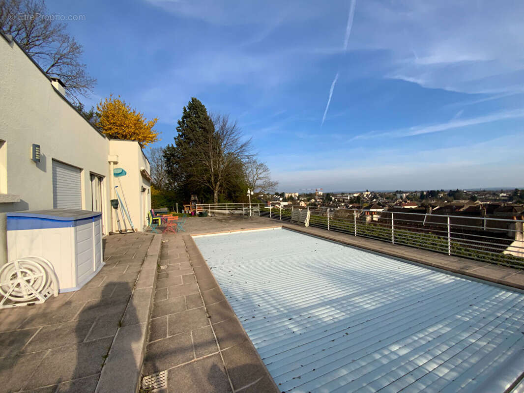 Maison à LE CREUSOT