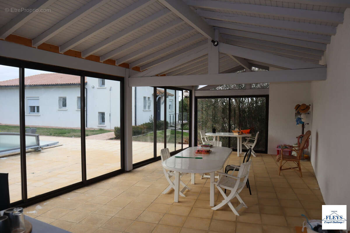 Maison à POMPIGNAN