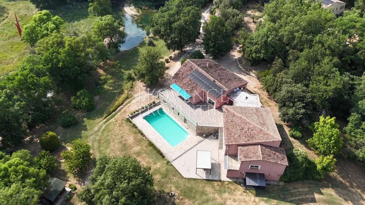Maison à CHATEAUVERT
