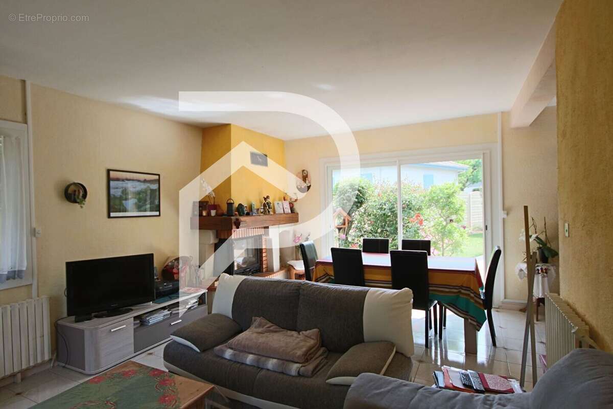 Maison à OLORON-SAINTE-MARIE