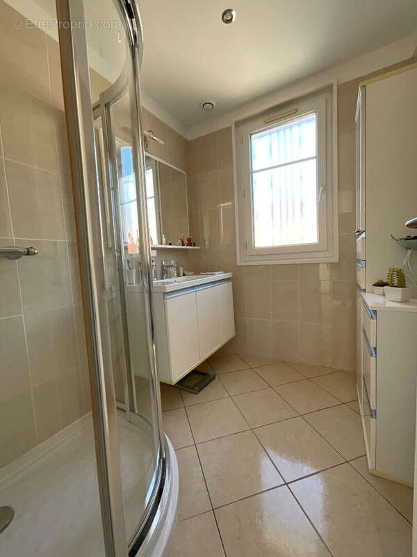 Maison à CHANTELOUP-LES-VIGNES