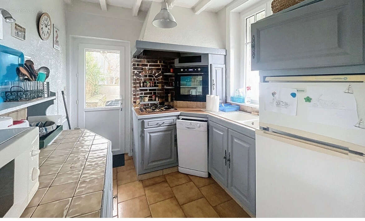 Maison à DONVILLE-LES-BAINS