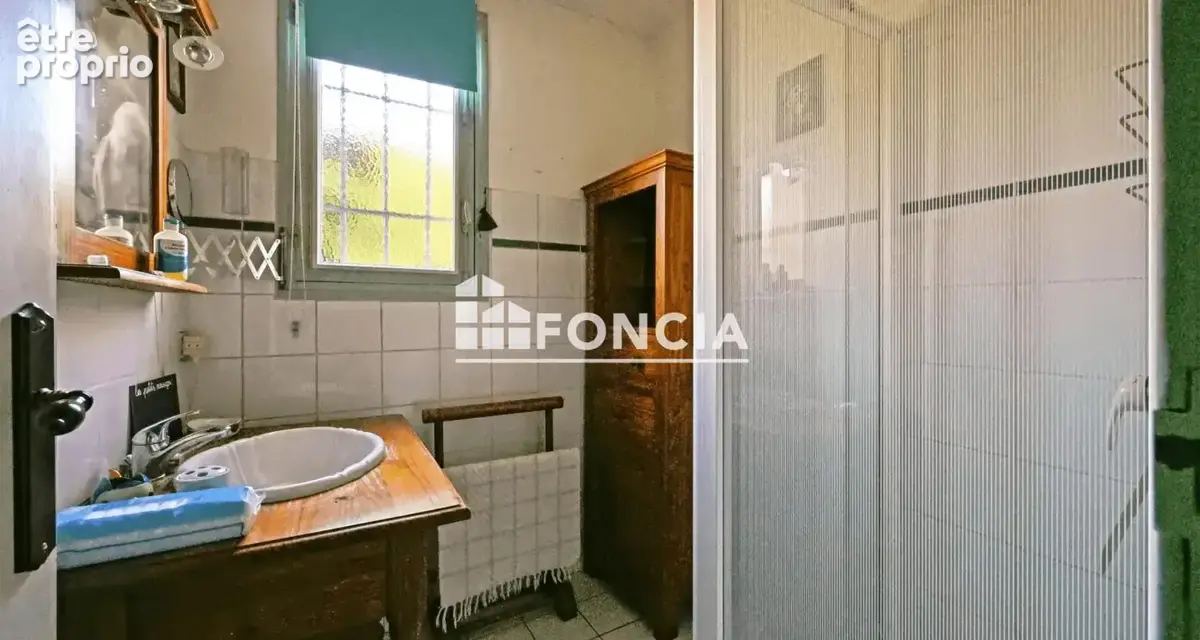 Maison 2 chambres avec sous-sol total et terrain de près de 600 m² - photo 5