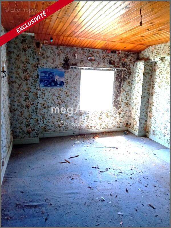 Maison à BRIZAMBOURG