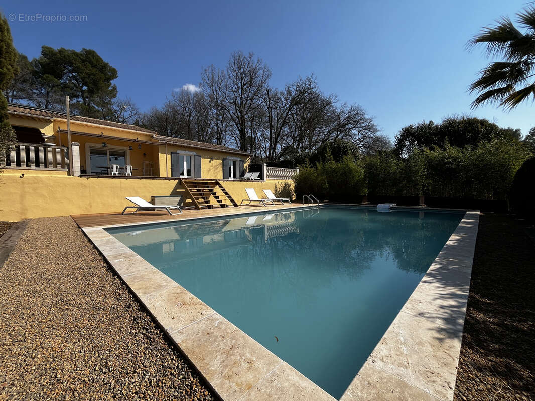 Maison à SAINT-ANTONIN-DU-VAR