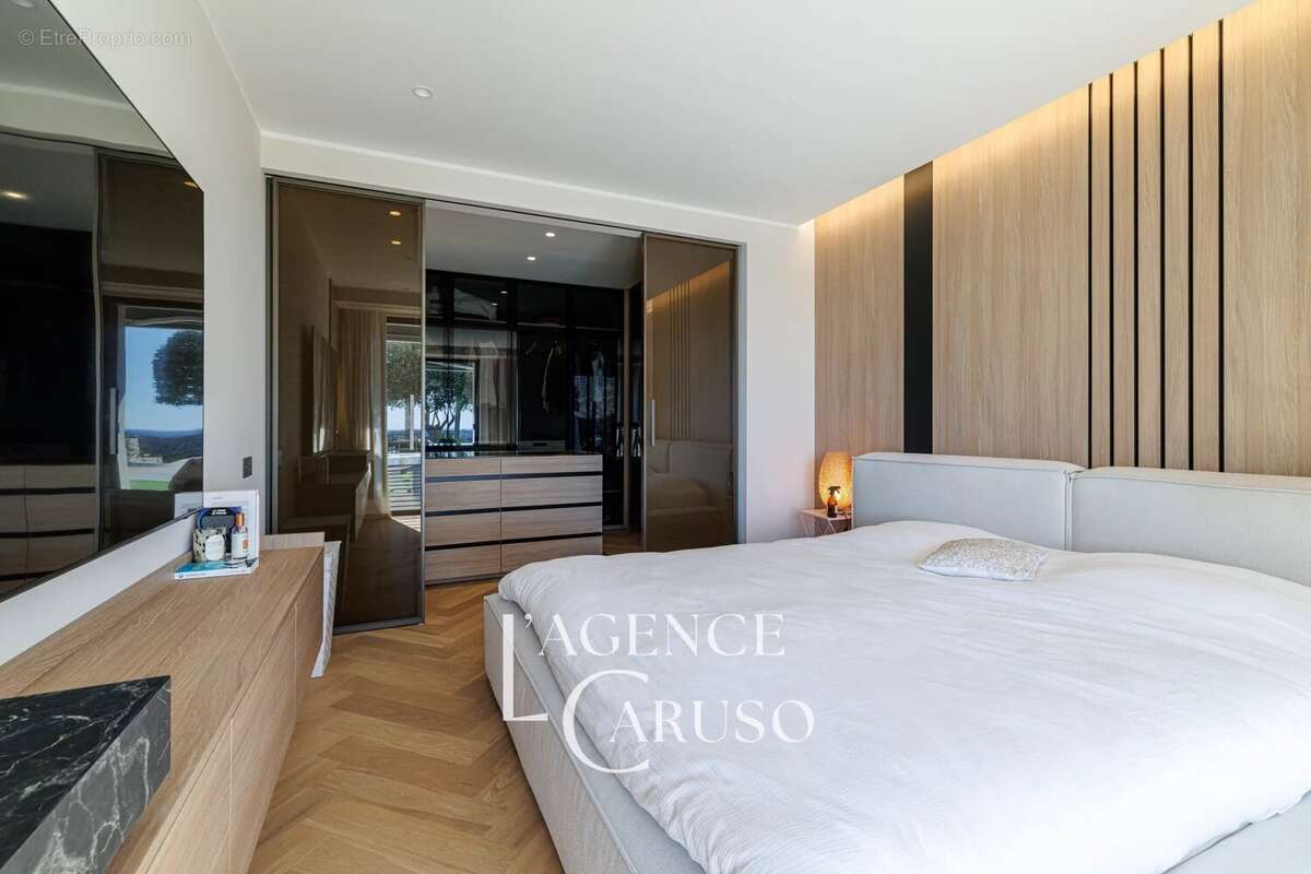 Maison à VILLENEUVE-LOUBET