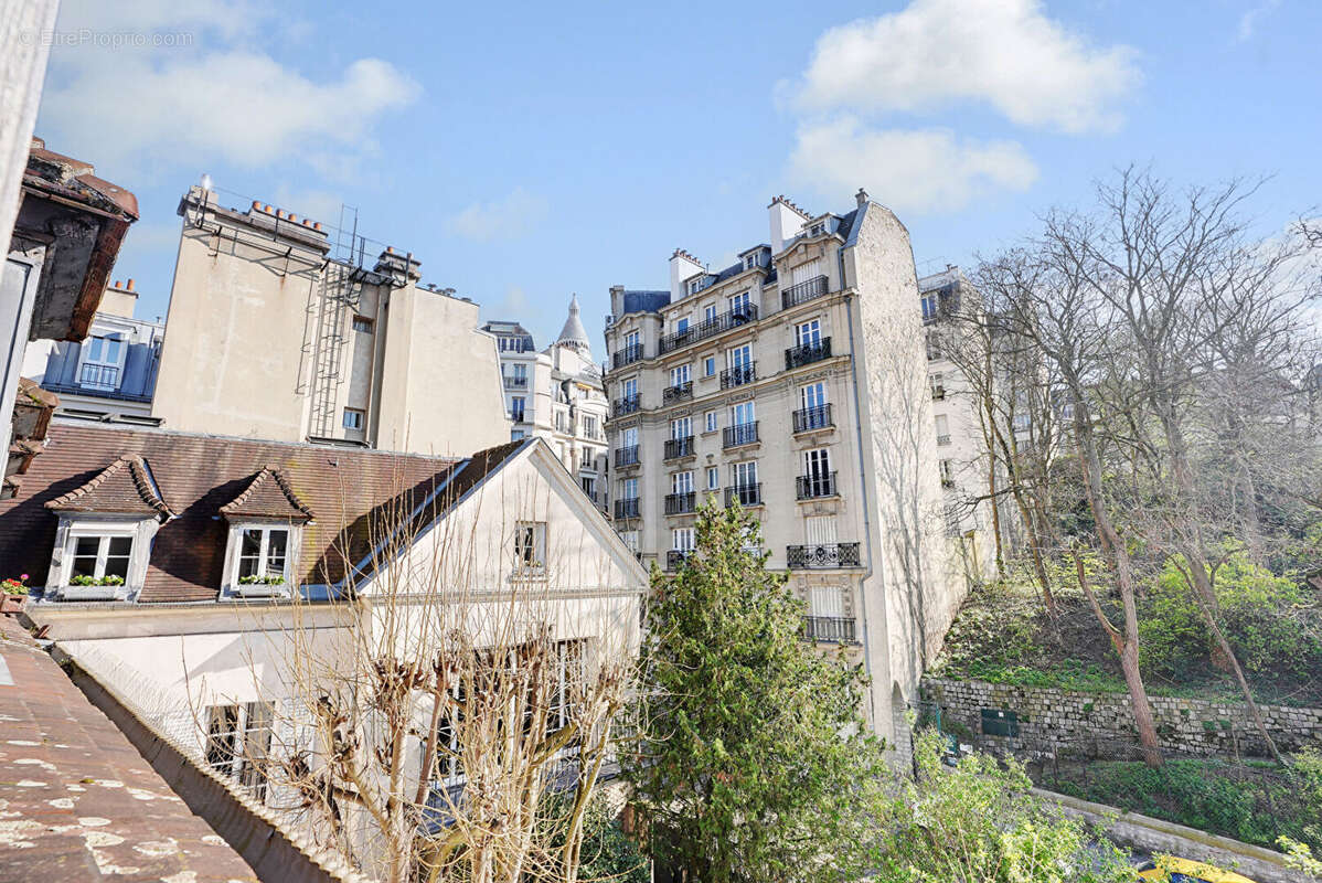 Appartement à PARIS-18E