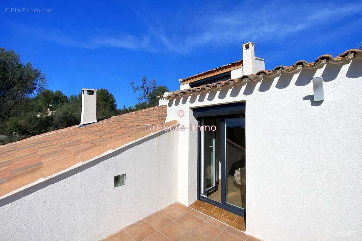 Maison à ROQUEVAIRE