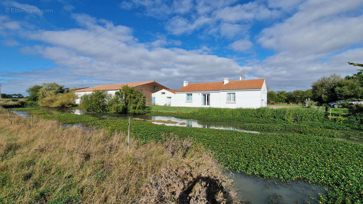 Maison à BOIS-DE-CENE