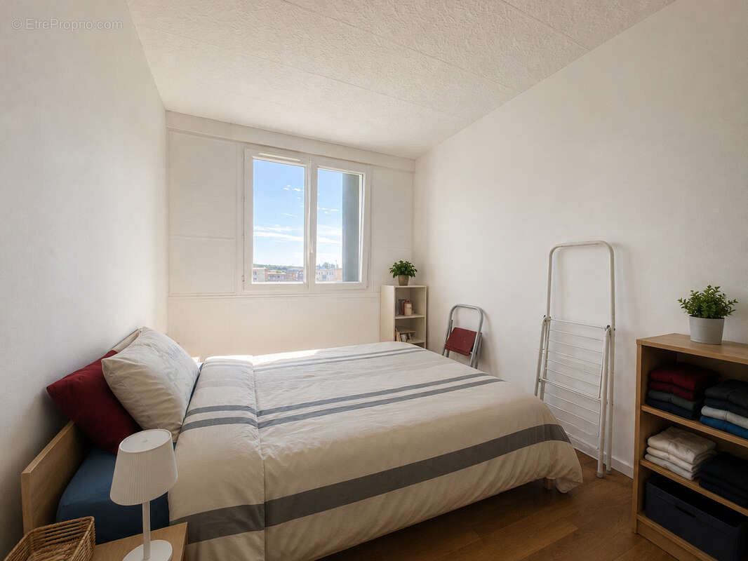Appartement à LES CLAYES-SOUS-BOIS
